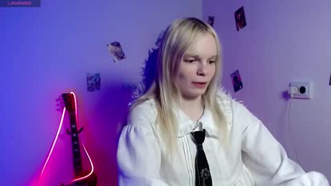 Lia online show from March 2026 05:19:02 PM