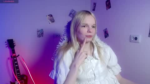 Lia online show from March 2026 01:55:01 PM