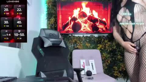 emily_palmeer online show from May 2026 10:32:02 AM