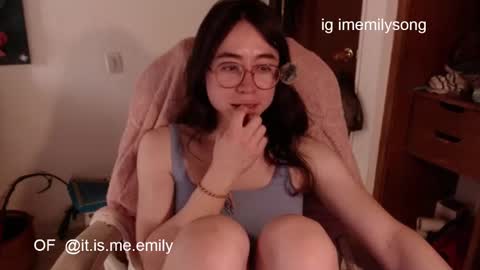 emily_pearl_ online show from February 2026 09:04:01 PM