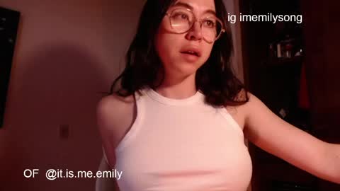 emily_pearl_ online show from April 2026 10:41:01 PM