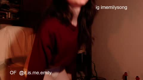 Snapshot of emily_pearl_ chatting on May 2026 11:22:02 PM emily_pearl_ online show from May 2026 11:22:02 PM