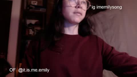 Snapshot of emily_pearl_ chatting on May 2026 09:15:02 AM emily_pearl_ online show from May 2026 09:15:02 AM