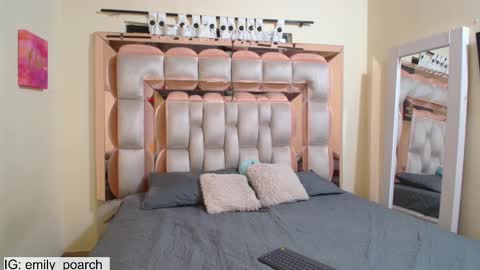 emily online show from February 2025 12:27:02 AM