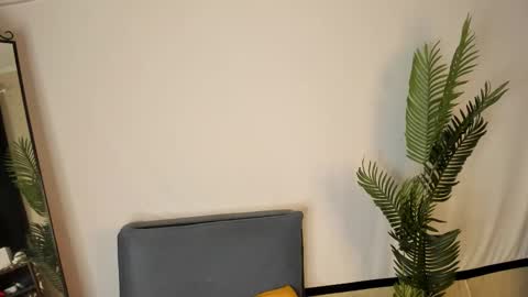 Snapshot of emily_relishh chatting on February 2026 05:13:02 AM emily_relishh online show from February 2026 05:13:02 AM