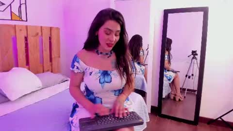 Emilly online show from July 2026 08:35:02 PM