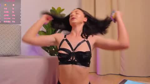 Emilyy online show from July 2026 02:37:01 AM