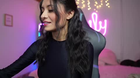 emily_smitt online show from January 2025 08:00:01 PM