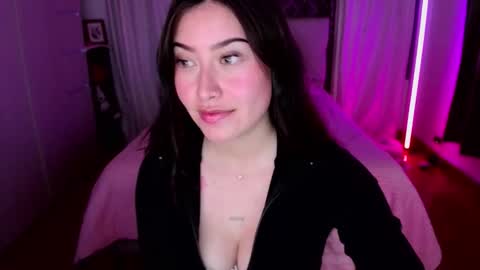 Snapshot of emily_swan_04 chatting on December 2025 03:46:02 AM Emily Swan online show from December 2025 03:46:02 AM