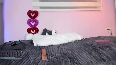 Snapshot of emily_sweett12 chatting on February 2025 07:21:01 PM Emily online show from February 2025 07:21:01 PM