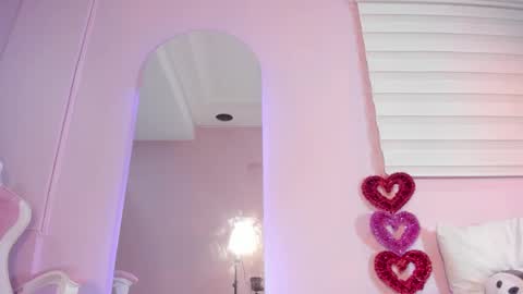 Snapshot of emily_sweett12 chatting on February 2025 05:15:01 PM Emily online show from February 2025 05:15:01 PM