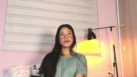 Snapshot of emily_sweett12 chatting on September 2025 12:16:01 PM Emily online show from September 2025 12:16:01 PM