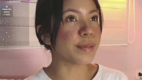 Snapshot of emily_sweett12 chatting on October 2025 12:28:01 PM Emily online show from October 2025 12:28:01 PM