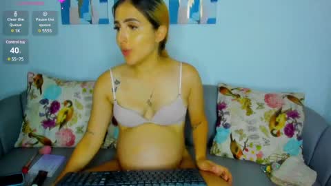 Snapshot of emily_theen chatting on January 2025 10:35:01 PM Emily online show from January 2025 10:35:01 PM