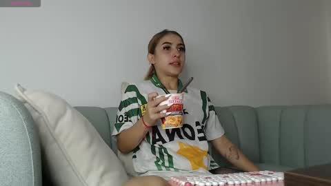 Snapshot of emily_theen chatting on October 2025 03:07:01 PM Emily online show from October 2025 03:07:01 PM