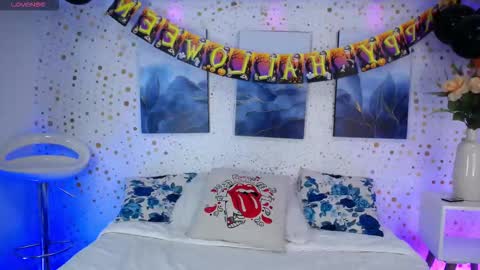 Emily. online show from October 2025 03:29:01 AM