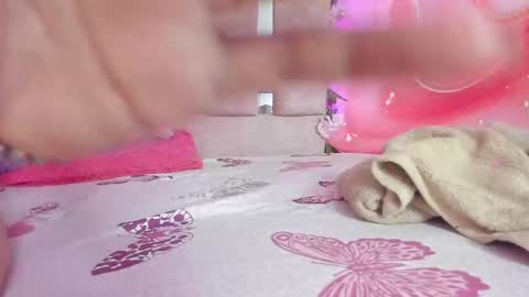 emily_velvet_ online show from April 2026 06:35:01 PM