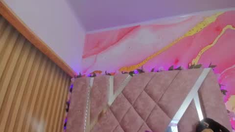 emily_velvet_ online show from July 2026 06:43:02 PM