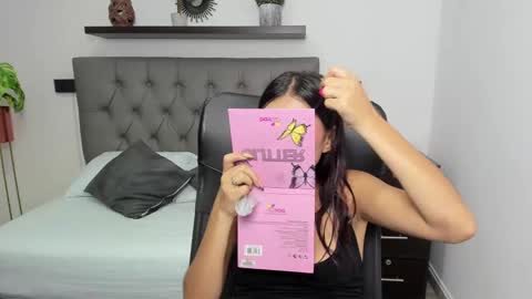 Emi online show from January 2025 12:57:02 PM