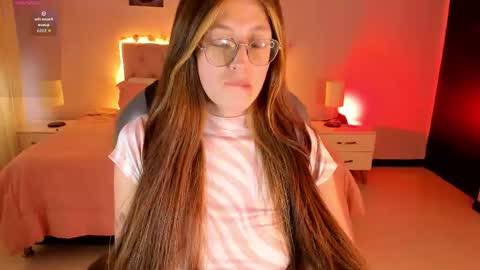 emily_warren__ online show from March 2026 07:20:02 PM