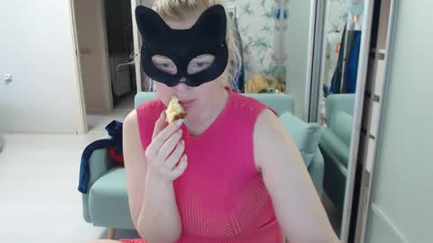 Snapshot of emily_york18 chatting on April 2026 09:36:02 AM Emily online show from April 2026 09:36:02 AM