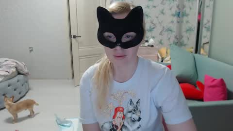 Snapshot of emily_york18 chatting on May 2026 05:42:02 PM Emily online show from May 2026 05:42:02 PM