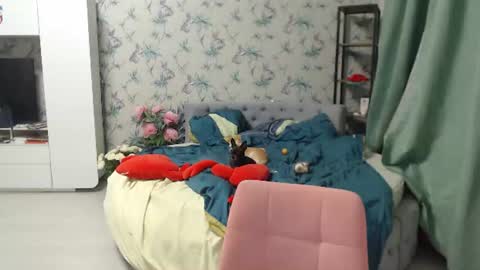 Emily online show from July 2026 06:20:01 PM