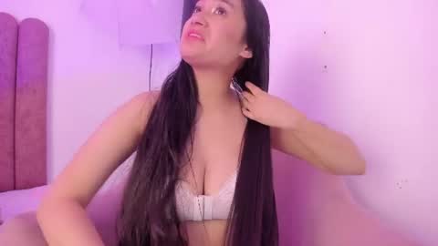 Emilyyy online show from June 2026 02:21:01 PM