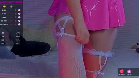 artist Emily online show from February 2025 10:58:01 PM