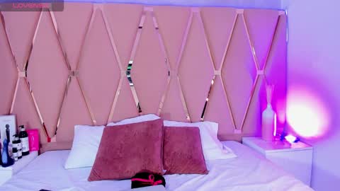 Emily online show from October 2025 02:55:02 AM