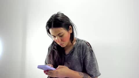 Emily online show from March 2026 02:04:01 AM