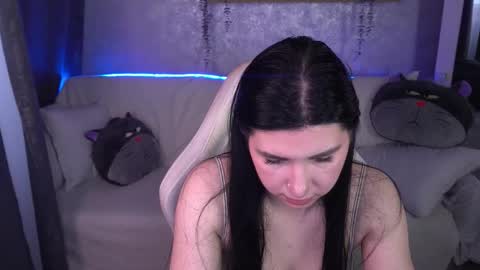 Emy online show from November 2025 08:17:02 AM