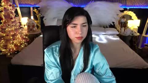 Emy online show from December 2025 07:06:01 AM