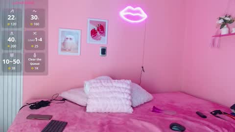 Snapshot of emilycollins__ chatting on February 2026 04:09:02 AM Emily online show from February 2026 04:09:02 AM