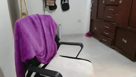 emily online show from March 2026 06:25:01 PM