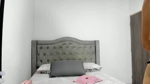 Snapshot of emilydauz chatting on January 2026 06:13:01 PM Camila online show from January 2026 06:13:01 PM