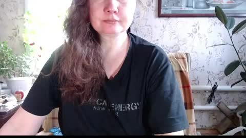 Snapshot of emilydoth chatting on April 2026 06:24:01 AM EmilyDoth online show from April 2026 06:24:01 AM