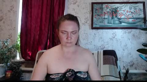 Snapshot of emilydoth chatting on May 2026 06:29:01 AM EmilyDoth online show from May 2026 06:29:01 AM