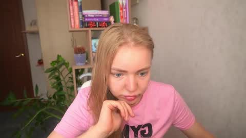 Emilyemmi online show from July 2026 11:01:02 AM