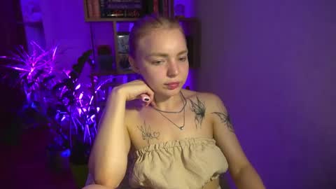 Emilyemmi online show from July 2026 08:22:02 PM