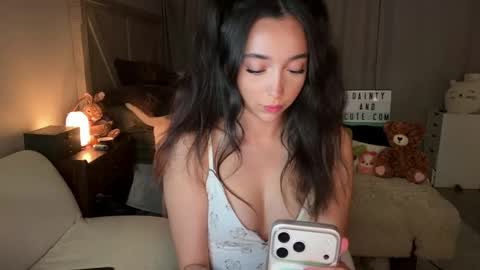 emilyfawn online show from May 2026 05:05:02 AM