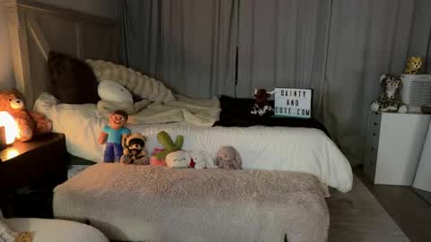 emilyfawn online show from May 2026 03:44:02 AM