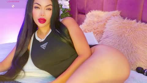 Snapshot of emilyflame chatting on May 2026 09:22:01 PM Emily Flame online show from May 2026 09:22:01 PM
