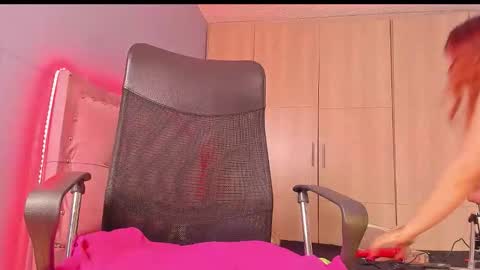 Snapshot of emilyfox1223 chatting on January 2026 07:38:01 PM rosse foxter online show from January 2026 07:38:01 PM