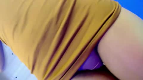 Snapshot of emilyfuckers chatting on January 2025 12:35:01 AM ariane online show from January 2025 12:35:01 AM