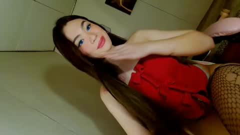 Snapshot of emilyfuckers chatting on November 2025 10:36:01 AM ariane online show from November 2025 10:36:01 AM