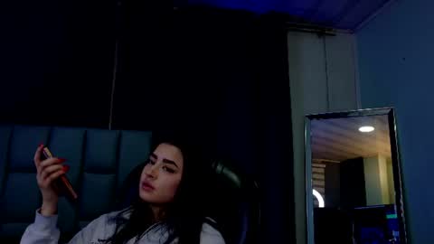 Snapshot of emilygh1_ chatting on June 2026 03:19:02 AM Emily online show from June 2026 03:19:02 AM