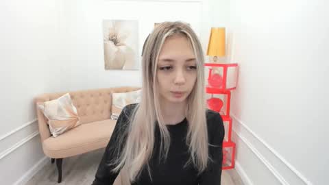 Snapshot of emilygraydis chatting on March 2026 03:23:01 AM Emily online show from March 2026 03:23:01 AM