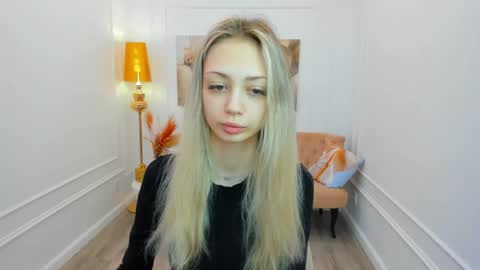 Snapshot of emilygraydis chatting on April 2026 03:26:01 AM Emily online show from April 2026 03:26:01 AM