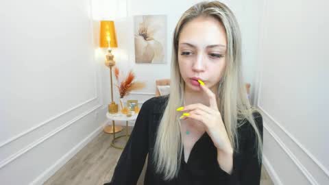 Snapshot of emilygraydis chatting on April 2026 07:47:02 PM Emily online show from April 2026 07:47:02 PM